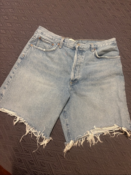 Agolde Pants - Agolde Indra shorts - Light Wash Frayed Hem Denim Shorts